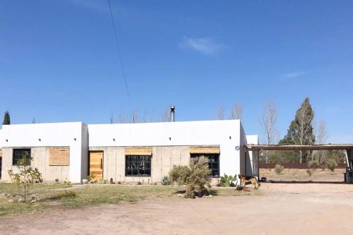 Das Gebäude in dem sich das Ferienhaus befindet