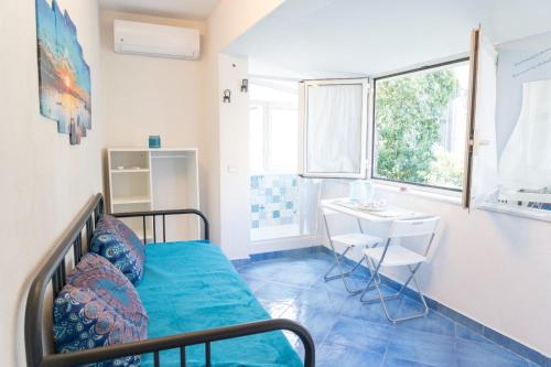 Casa lego small room with terrace