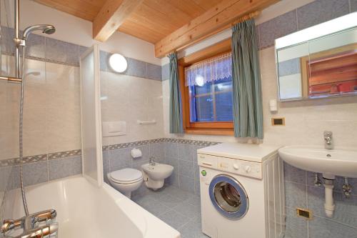 Ванная комната в Baita Miralago - Appartamenti Abar