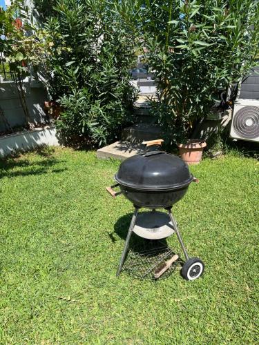 Kemudahan BBQ tersedia untuk tetamu di apartmen