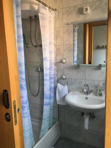 Apartments by the sea Okrug Gornji, Ciovo - 11634