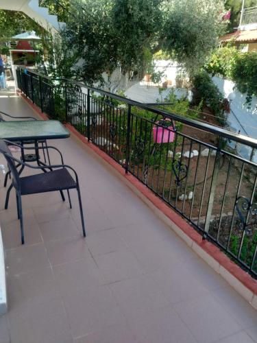 Балкон или терраса в Bousounis Apartments