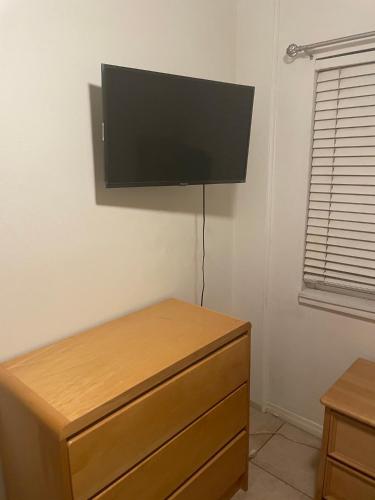 TV a/nebo společenská místnost v ubytování Home Sweet Home