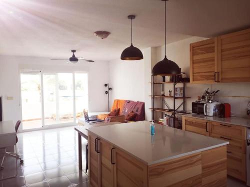 Casa en urb. con la piscina más GRANDE de Jávea.