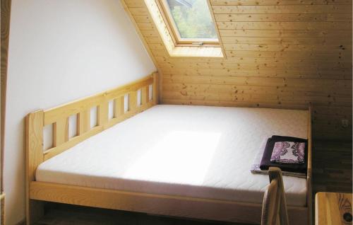 Svetainės erdvė apgyvendinimo įstaigoje Awesome Home In Szemud With 2 Bedrooms And Sauna