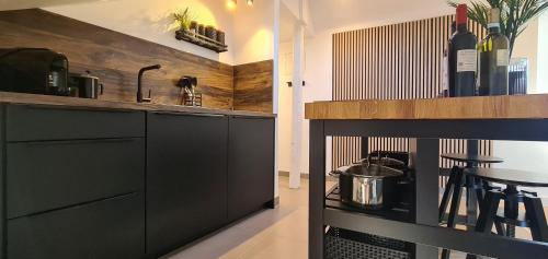 Η κουζίνα ή μικρή κουζίνα στο TRAUMPARTMENT - Exklusive Wohnung nahe Zentrum