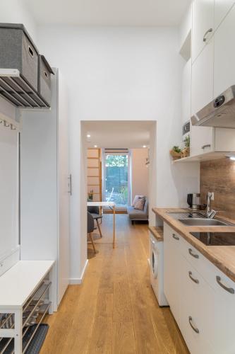 Thalia Garden Suites - 8 min to city center