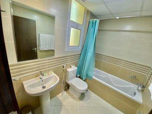 Un baño de Comfortable Apartments and Studios for Rent in Dubai