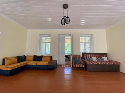 Φωτογραφία από το άλμπουμ του Authentic house with a huge garden σε Utsera