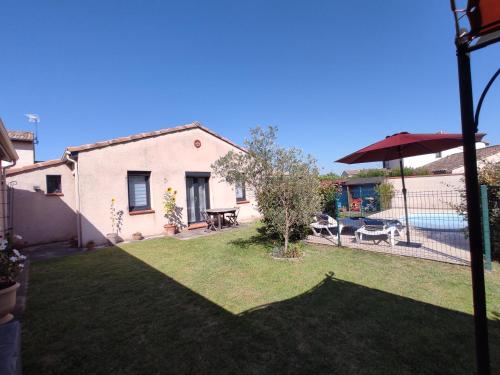 Πισίνα στο ή κοντά στο agréable appartement T2 avec piscine