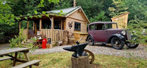 The Miners Log Cabinにある庭