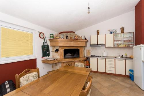 Apartments with parking space Trogir - 13378