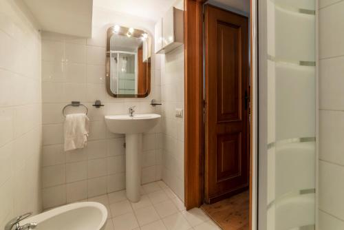 GuestHost - Roomy&Cozy Apartment with Shared Terrace