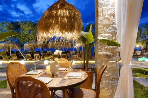 Gallery image of By the sea luxury suites in Limenas