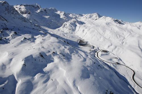 an aerial view of a snow covered mountain at Hotel Saliecho in Formigal