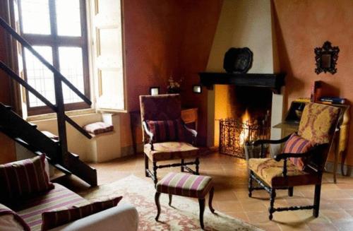 A seating area at Antica Corte Pallavicina Relais 