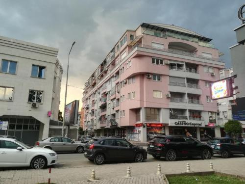 Το κτήριο όπου στεγάζεται  το διαμέρισμα