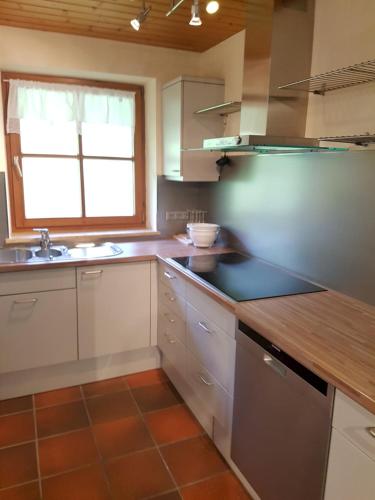 Η κουζίνα ή μικρή κουζίνα στο Ferienwohnung Resch