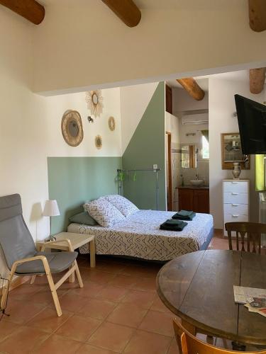 Φωτογραφία από το άλμπουμ του Les Célestins - Studios indépendants σε Carpentras
