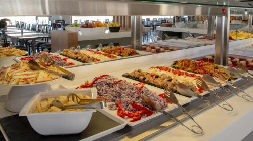 Mad på resortet eller i nærheden