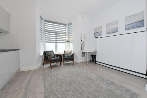 Kuchyň nebo kuchyňský kout v ubytování Stylish Studios by Luxestays Shepherds Bush