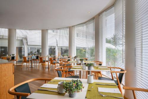 Restoran atau tempat lain untuk makan di Noga by Isrotel Collection