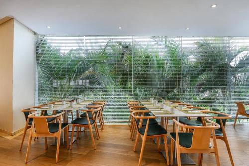 Restoran atau tempat lain untuk makan di Noga by Isrotel Collection