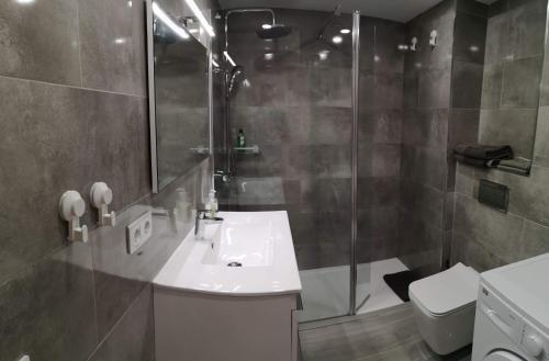 Koupelna v ubytování Top-Apartment, 4 OG, seitlicher Meerblick, mit 1 Schlafzimmer im Herzen von Playa del Inglés , Gran Canaria