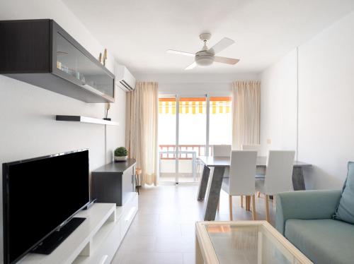 Apartamento a 50M del mar en La Caleta