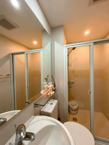 Bilik mandi di Downtown Nook - Azure Urban Resort Residences