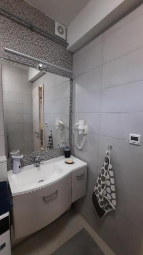 Kúpeľňa v ubytovaní DISZTINGVÁLT Apartman, free garage