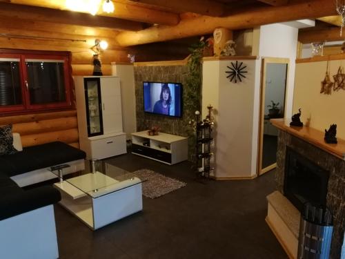 Μια τηλεόραση ή/και κέντρο ψυχαγωγίας στο Zrub Nová Lesná