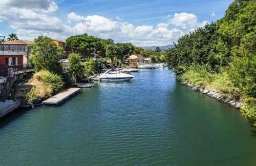 Imagen de la galería de Bellevue Hôtes maison de pêcheur, en Cogolin