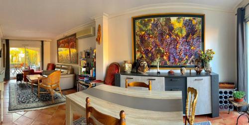 Imagen de la galería de Bellevue Hôtes maison de pêcheur, en Cogolin