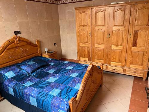 Postel nebo postele na pokoji v ubytování 2 Zimmer Wohnung Corniche Nador Sidi Ali- am Meer & Wifi