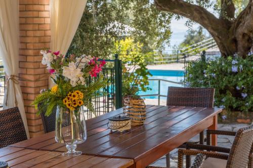 Πισίνα στο ή κοντά στο Villa Andonis Nissaki