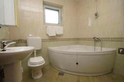 Apartments with WiFi Dubrovnik - 8565