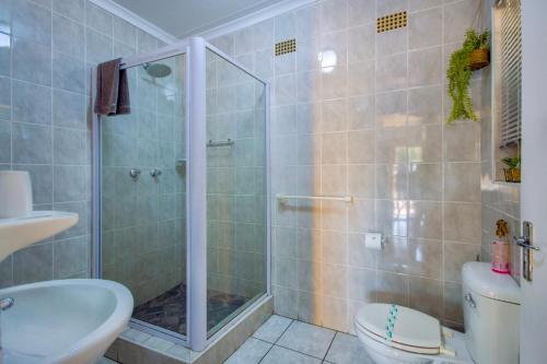 Bilik mandi di Marle' Lodge