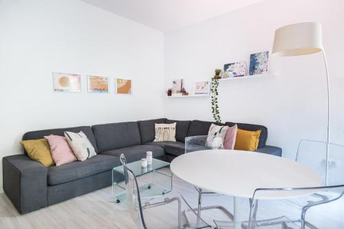 Spacious 3 bed Apt in the heart of Sant Antoni, Barcelona
