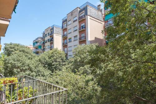 Spacious 3 bed Apt in the heart of Sant Antoni, Barcelona