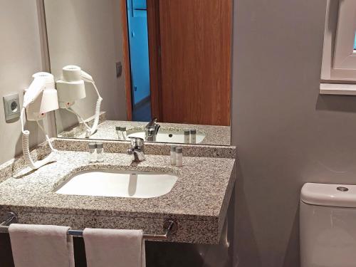  The Lodge at Ribasol -  Room  picture :   Tea/Coffee maker    Shower    Safety deposit box                           