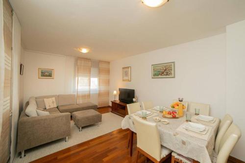 Sunny day -Arena Zagreb , 2 bathrooms, 102m²,