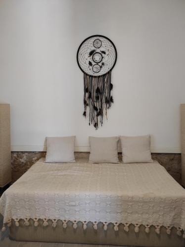 Ένα ή περισσότερα κρεβάτια σε δωμάτιο στο Mystic Guest House Famagusta