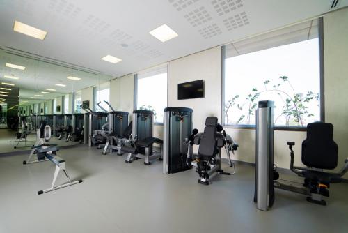 Fitness centrum a/nebo fitness zařízení v ubytování Dana Rayhaan by Rotana