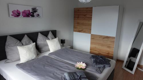 Una cama o camas en una habitación de JOE's Appartement