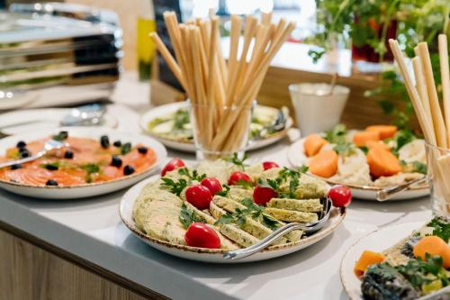 Mad på lejlighedshotellet eller i nærheden