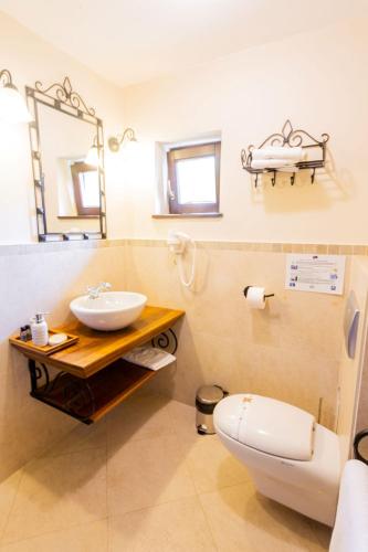 Koupelna v ubytování Hotel Turnul