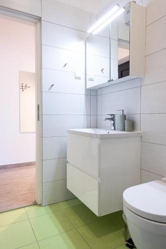 Studio Apartment Les - 4 min walk from amphiteatre