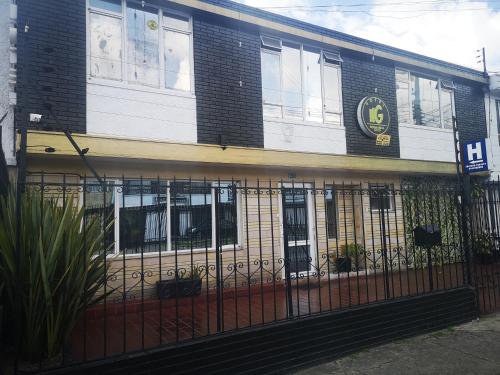 Bangunan di mana terletaknya hotel
