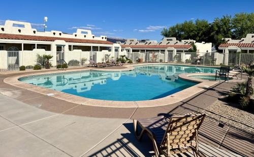 Πισίνα στο ή κοντά στο St George Resort Condo